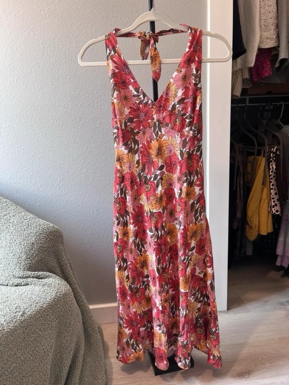 V-Neck Floral Tie-Back Maxi Dress in Red & Orange